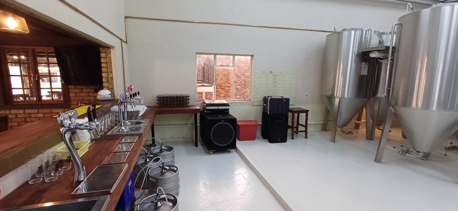 7 Bedroom Property for Sale in Harpington A H North West